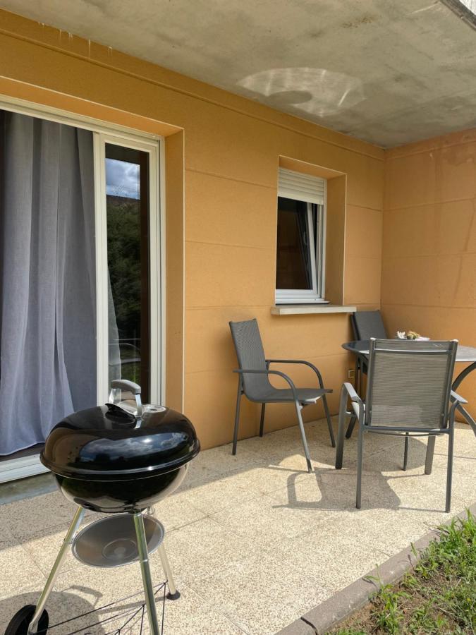 L'Evasion Verte - Parking Prive Langres Esterno foto